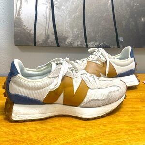New balance 327  size 9 worn a handful of times